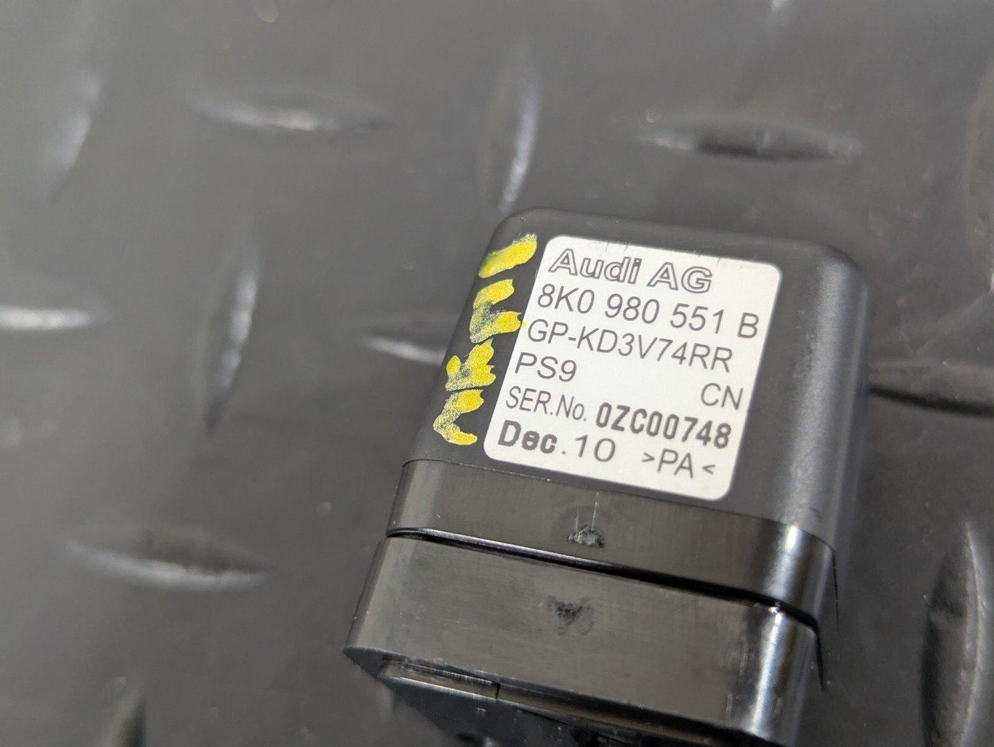 10-17 AUDI A8 4H GENUINE REVERSING CAMERA 8K0980551B