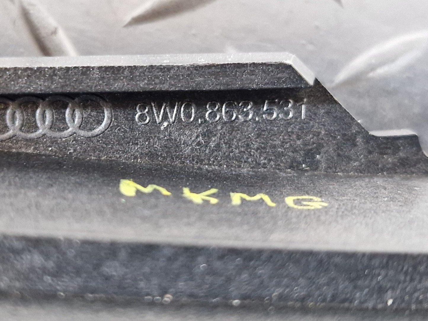 16-19 AUDI A4 B9 GENUINE OEM GEARSTICK MOUNTING PLATE BRACKET 8W0863531