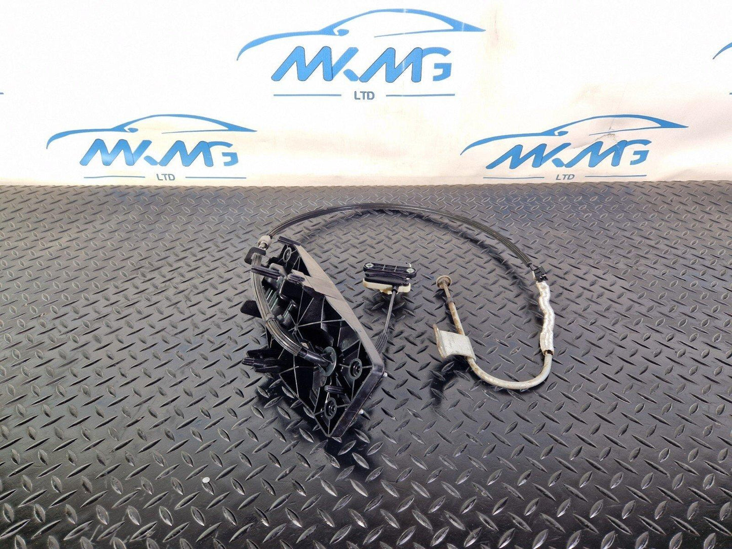 16-19 AUDI A4 B9 GENUINE OEM GEAR EMERGENCY RELEASE MODULE LINKAGE 8W0713052N