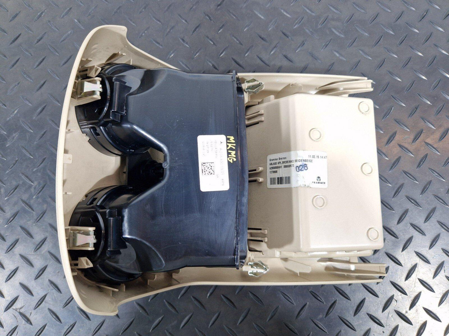 14-21 MERCEDES-BENZ C250D W205 CENTER CONSOLE REAR DUAL AIR VENT A2058300501
