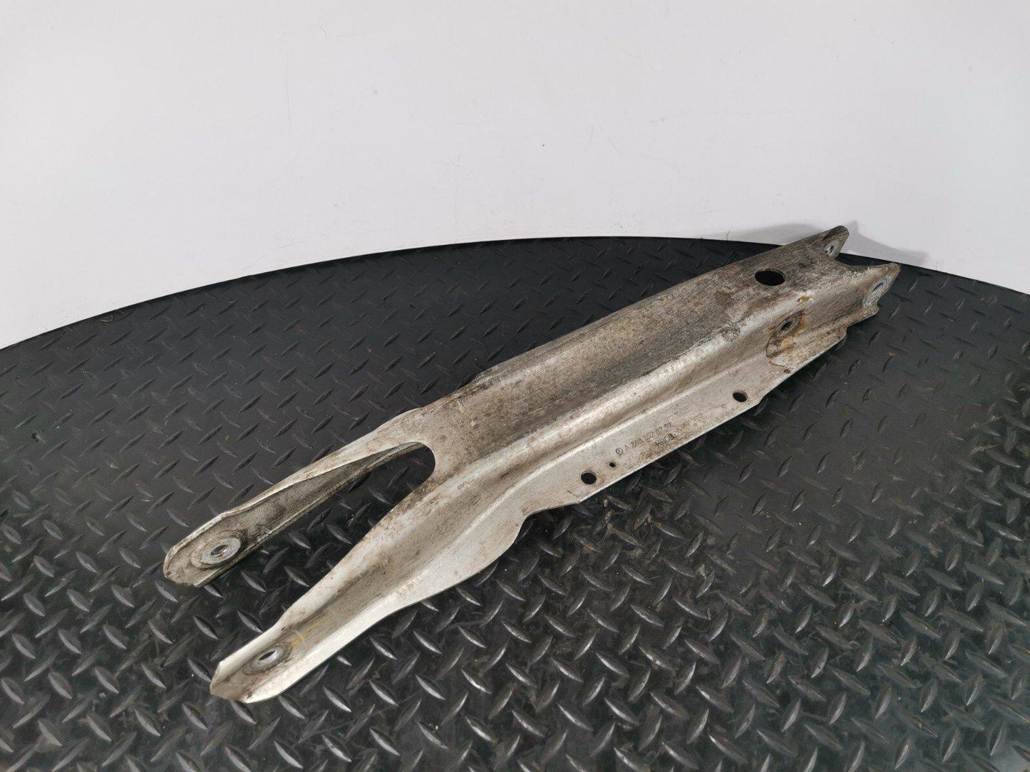 MERCEDES A B CLA W246 W176 C117 REAR LOWER CONTROL ARM SPRING LINK A2463520202