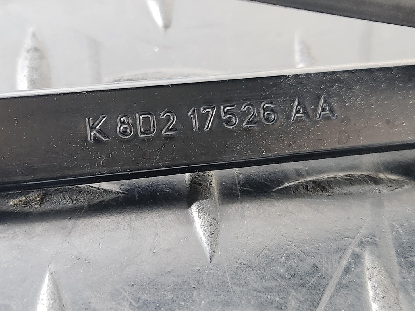 Range Rover Evoque L551 Front Right O/S Side Wiper Arm & Blade K8D217526AA