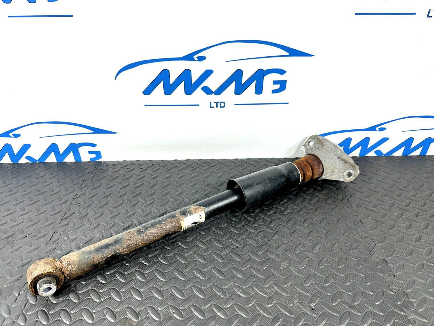 16-19 AUDI A4 B9 GENUINE REAR SHOCK ABSORBER FITS BOTH SIDES 8W0513035J 8W0035J