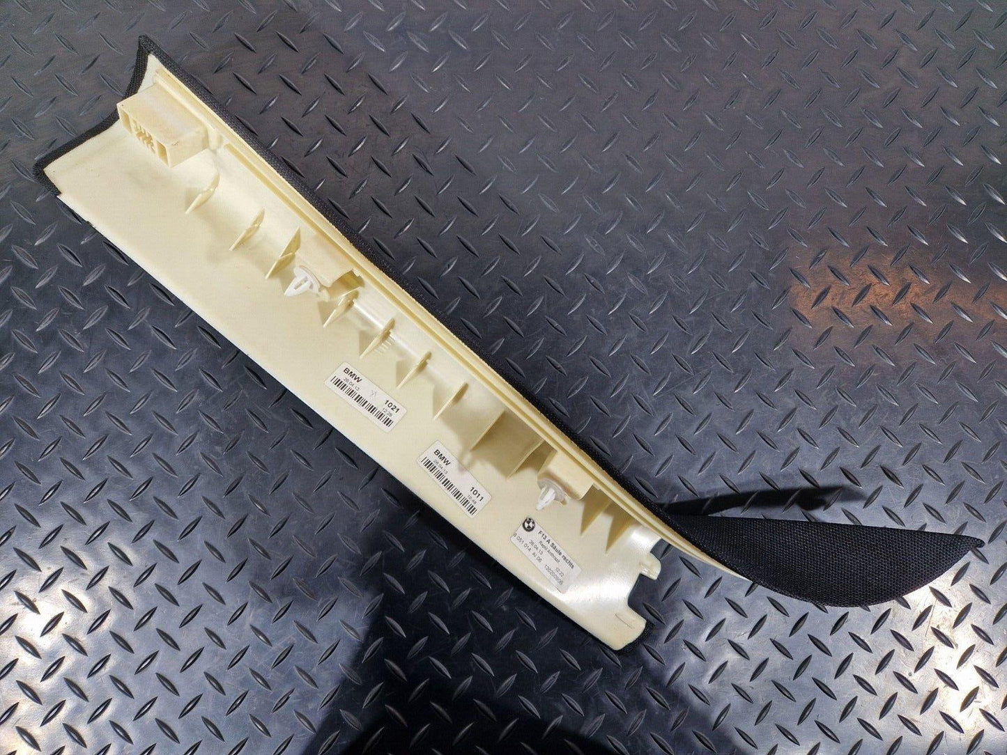 11-18 BMW 6 SERIES F06 A PILLAR TRIM DRIVER RIGHT SIDE COVER BLACK 8051014