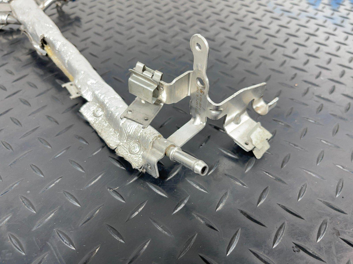 18-ON MERCEDES A CLASS W177 Water Coolant Pipe/Hose A6542000258 A6542030002
