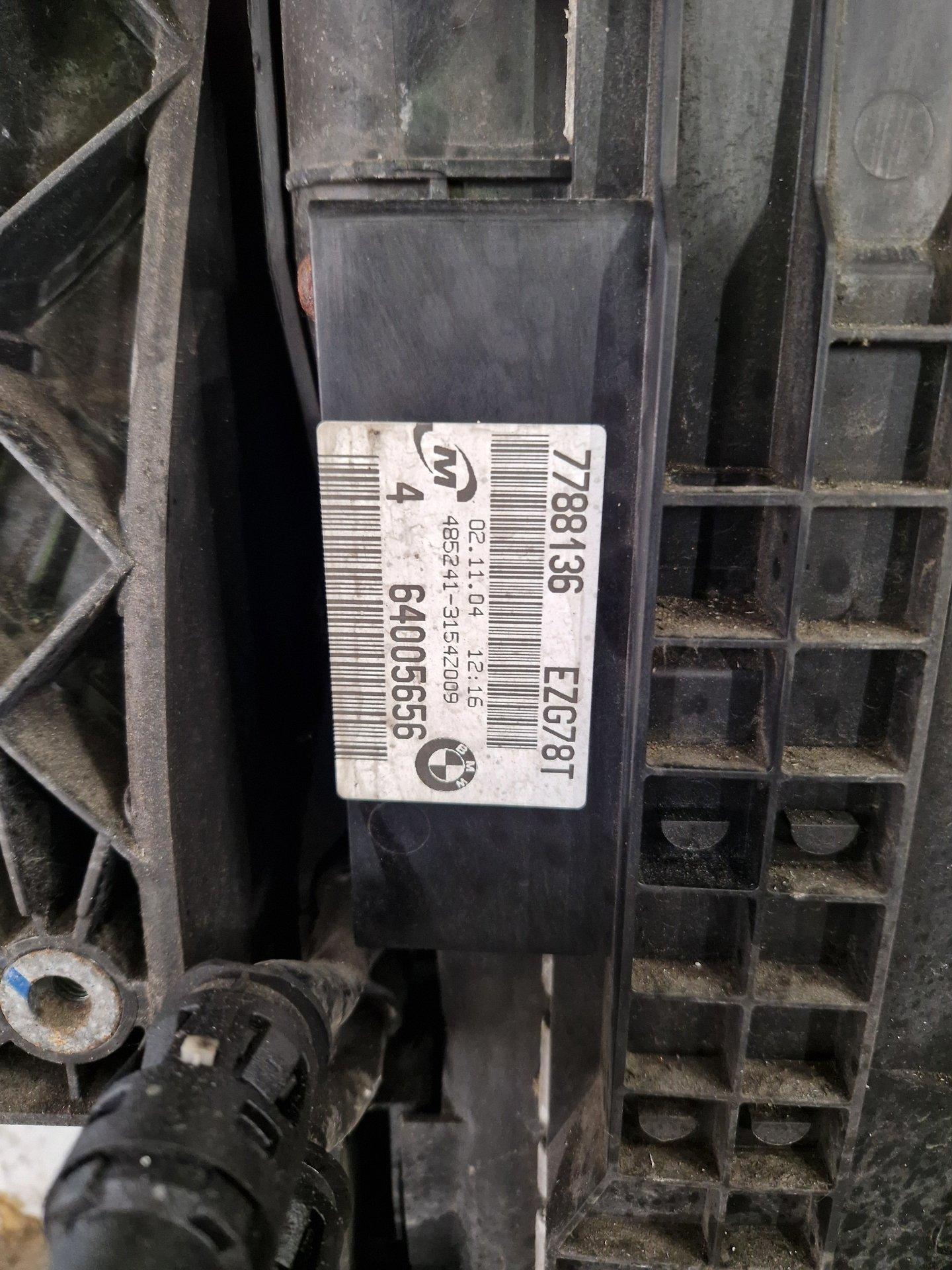 BMW X3 E83 SUV Genuine Radiator Rad Pack Slam Panel 6925702 7788136