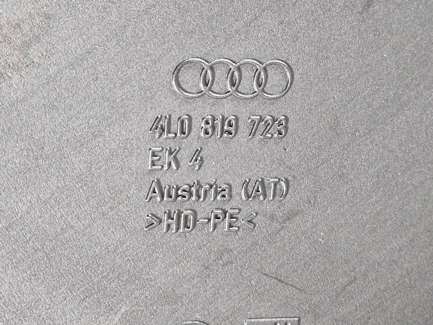 10-15 AUDI Q7 4L GENUINE B PILLAR TRIM PASSENGER LEFT NEAR SIDE 4L0819723