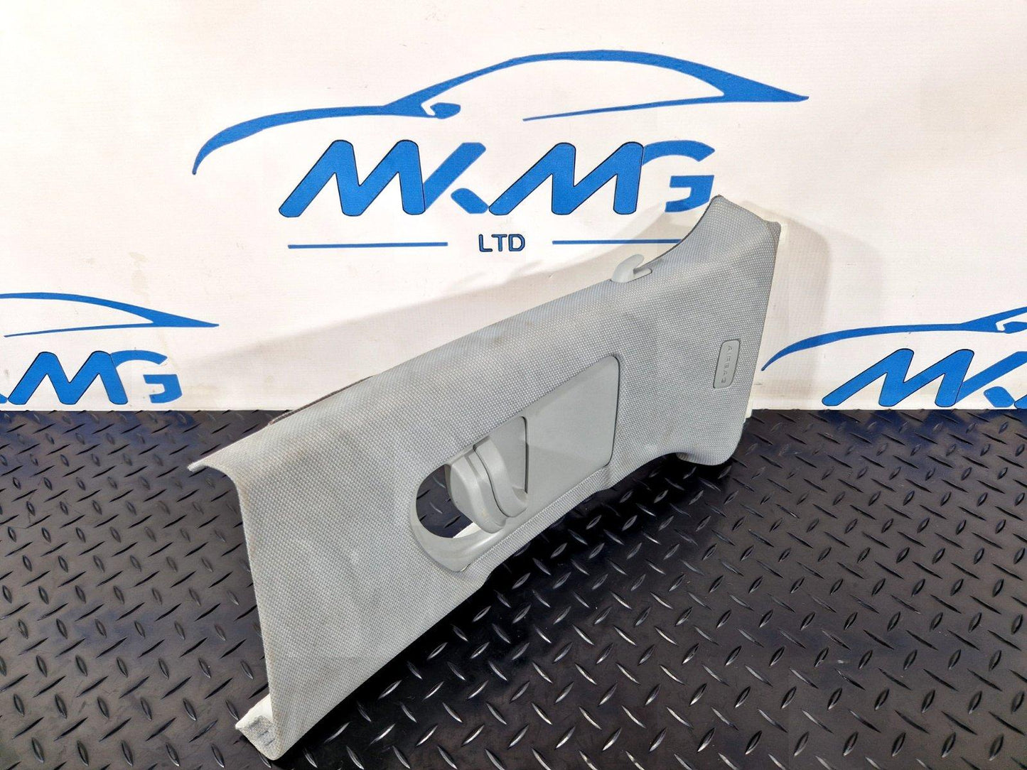 16-19 AUDI A4 B9 GENUINE LEFT PASSENGER SIDE B-PILLAR TRIM COVER 8W0867243E