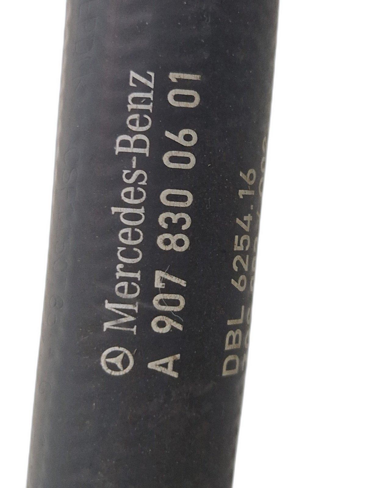 18-ON MERCEDES BENZ SPRINTER W907 2.2CDI COOLANT HOSE PIPE A9078300601