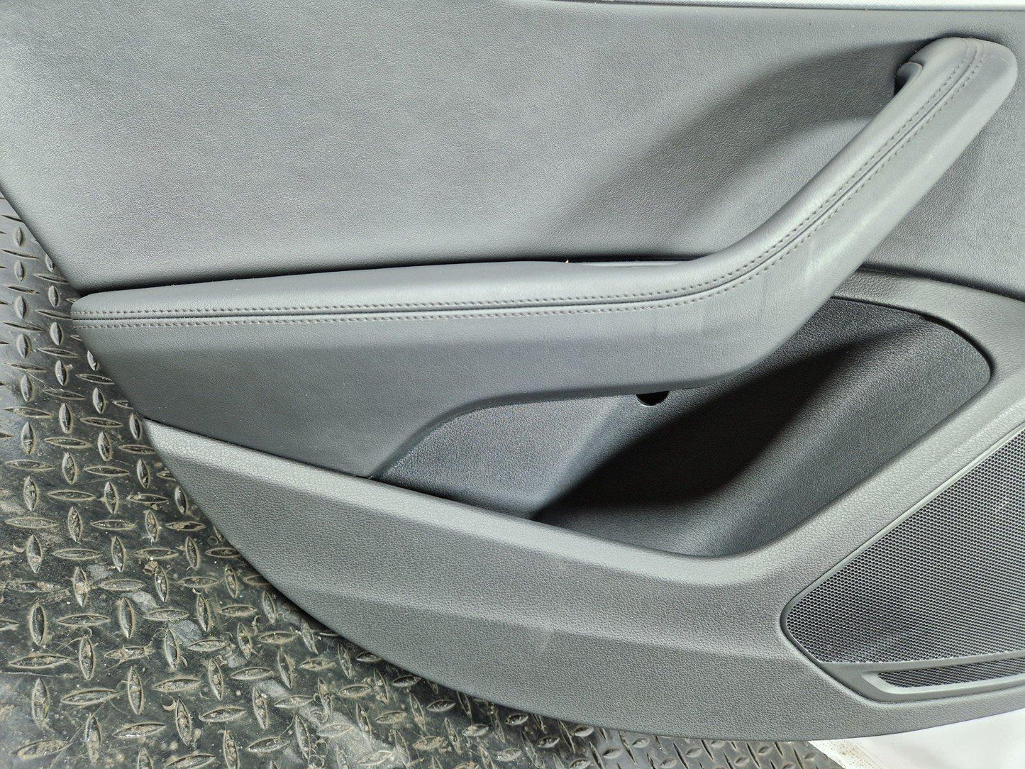 16-19 AUDI A4 B9 GENUINE REAR LEFT N/S/R LEATHER DOOR CARD PANEL