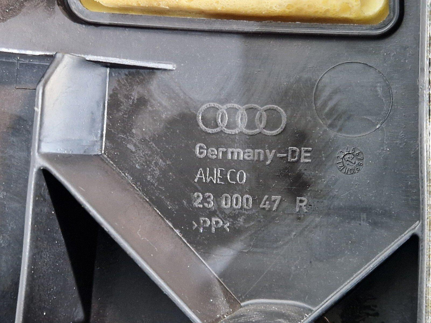 12-18 AUDI A6 C7 REAR SEAT BOLSTER DRIVER SIDE RIGHT 4G085704A