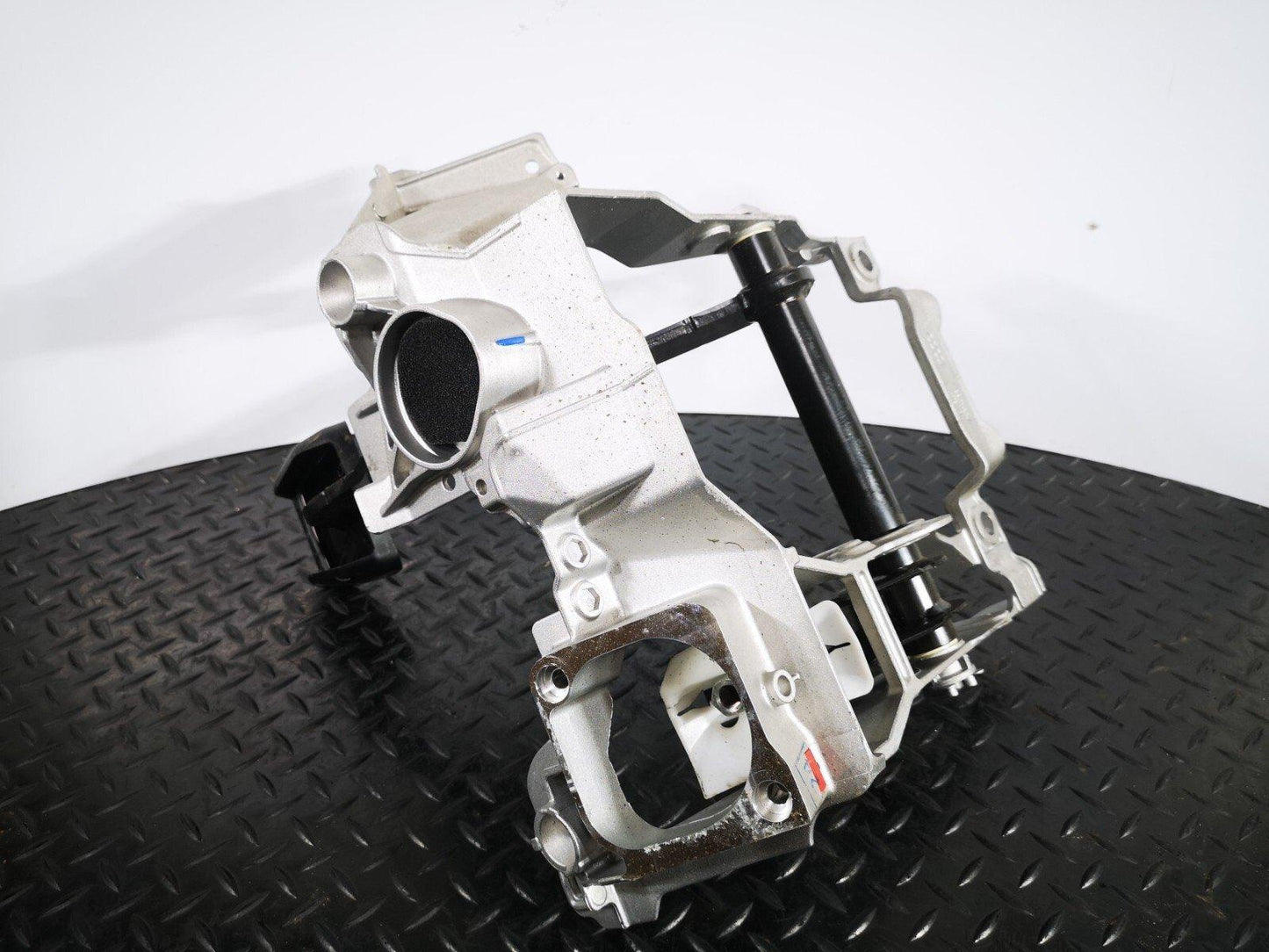 16-19 AUDI A4 B9 V6 3.0TDI AUTOMATIC GEARBOX BRAKE PEDAL & FRAME 8W2723140