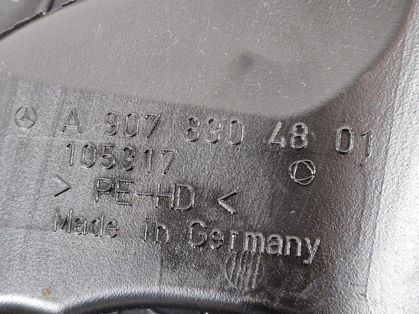 18-ON MERCEDES BENZ SPRINTER W907 DASHBOARD AIR DUCT A9078304801