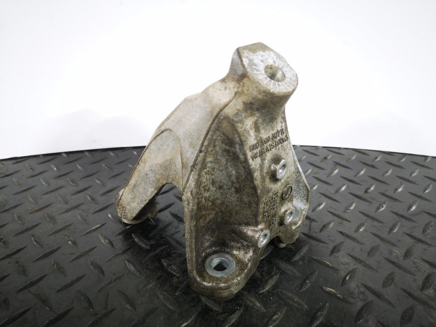 16-19 AUDI A4 B9 S-LINE GENUINE V6 3.0TDI CSW LEFT N/S ENGINE MOUNT 8W0199307H