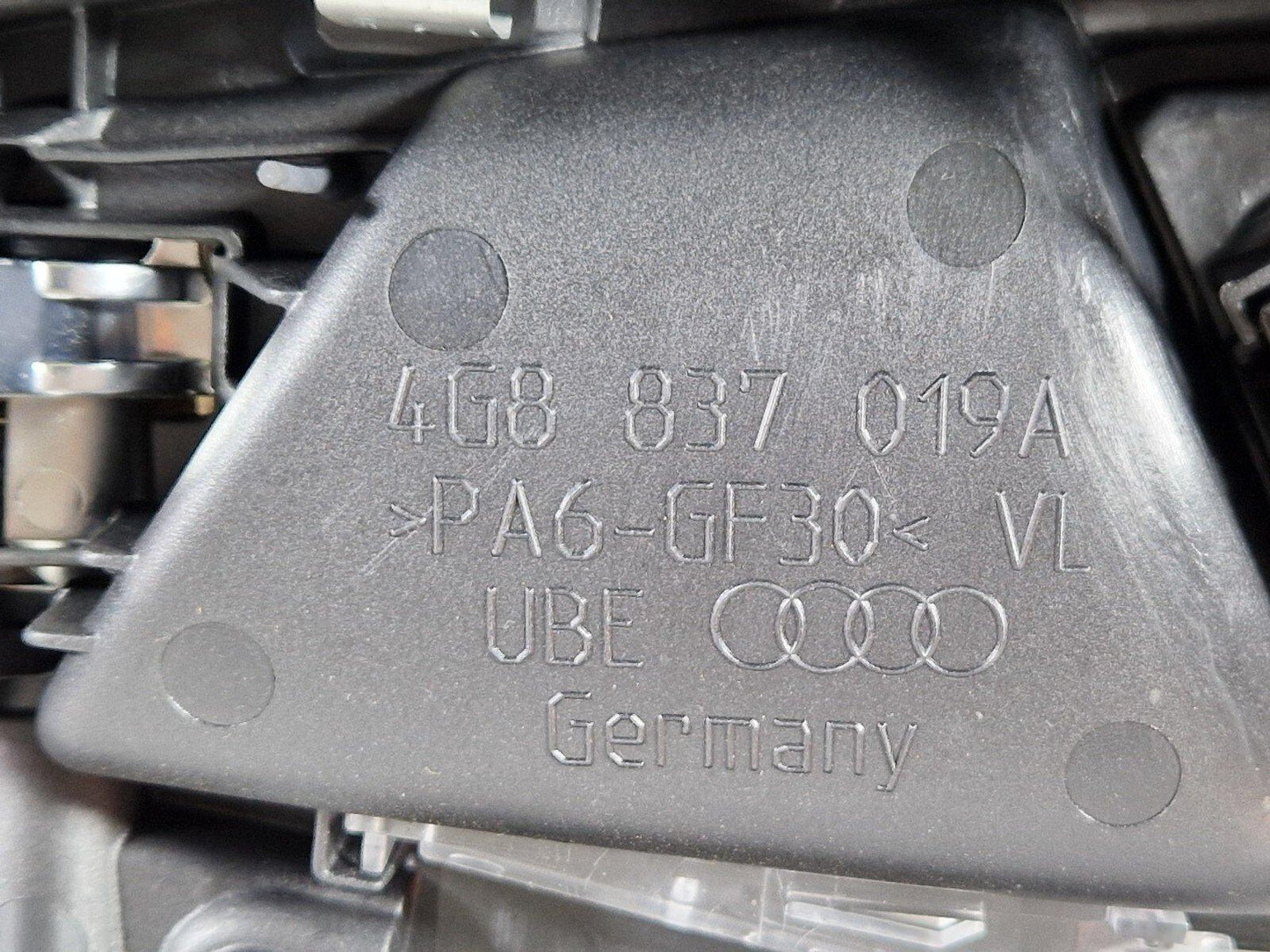 15-18 AUDI A7 4G GENUINE PASSENGER SIDE FRONT DOOR CARD 4G8837019A