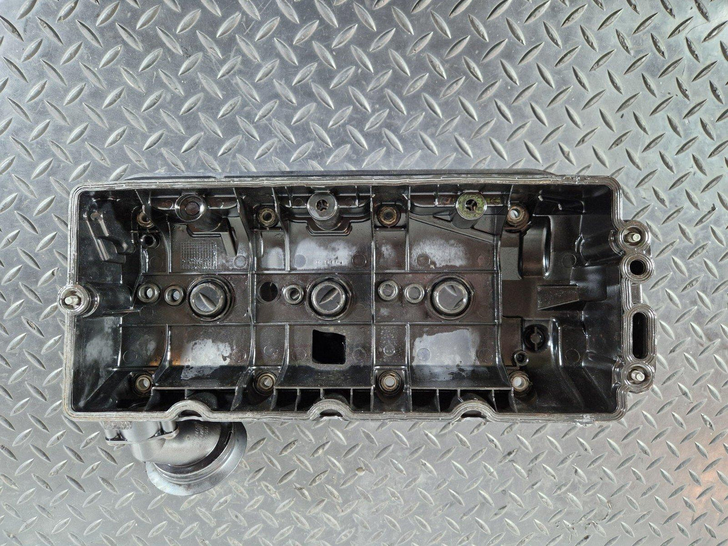 15-18 AUDI A7 4G GENUINE 3.0 TDI LEFT ENGINE ROCKER HEAD COVER 059103469CG