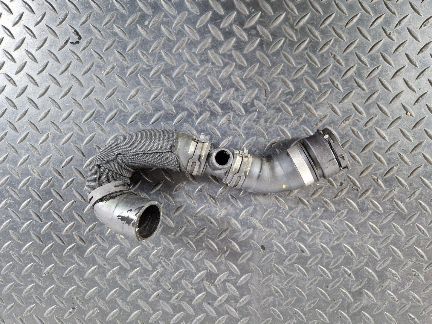 10-17 AUDI A8 4H WATER COOLANT HOSE PIPE LINE 4H0121055AA