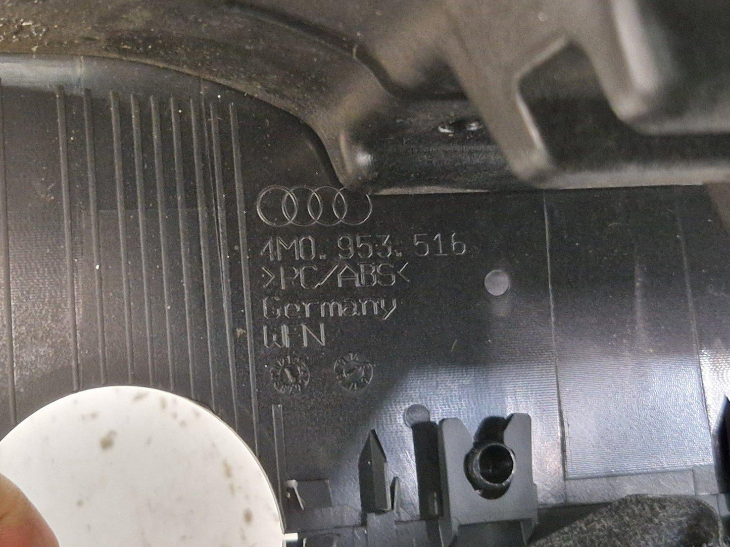 16-20 AUDI Q7 4M OEM STEERING COLUMN SHROUD UPPER & LOWER COVER TRIM 4M0953516