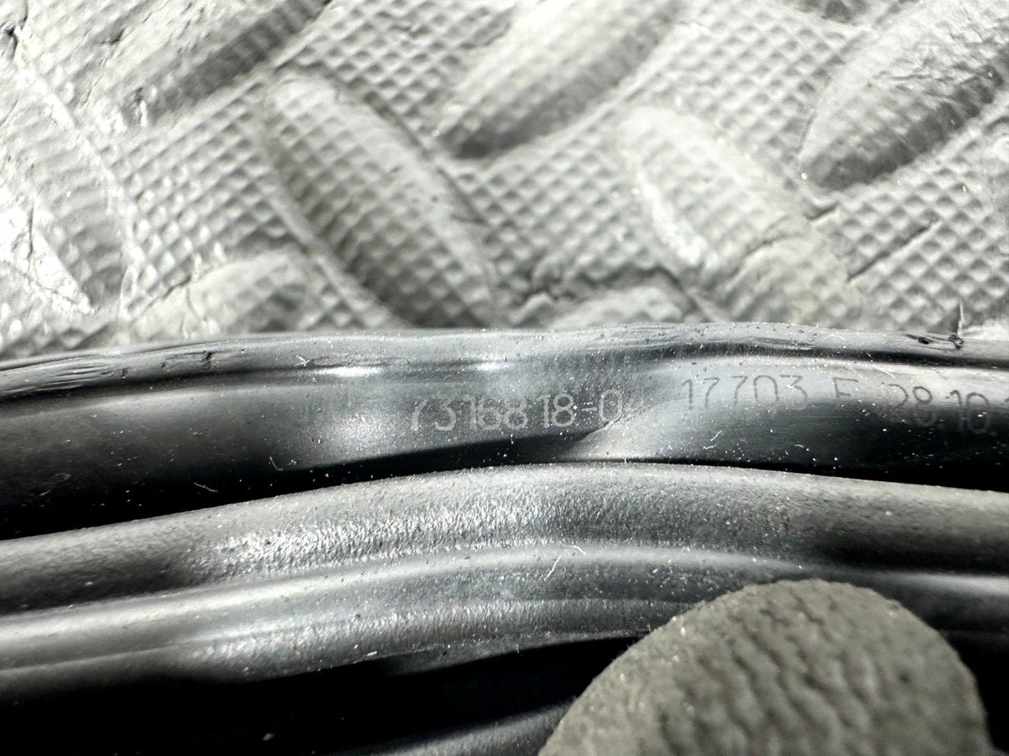 14-21 BMW 2 SERIES GRAN TOURER F46 GENUINE REAR OS/NS DOOR RUBBER SEAL 7316818