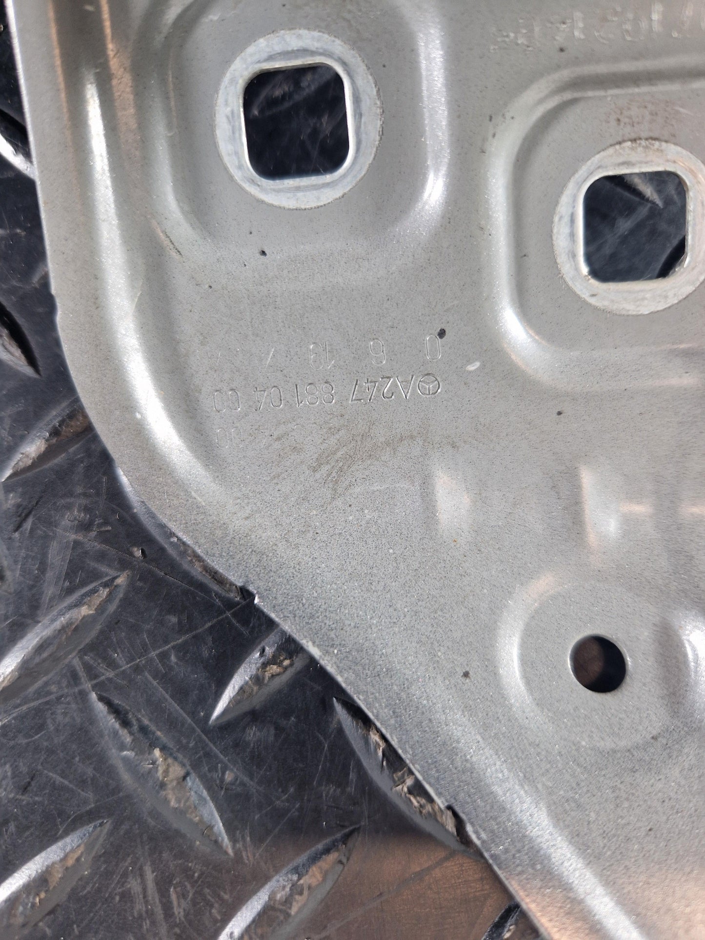 2019 - Mercedes-Benz B200d B-Class W247 Front Right Fender Bracket A2478810400