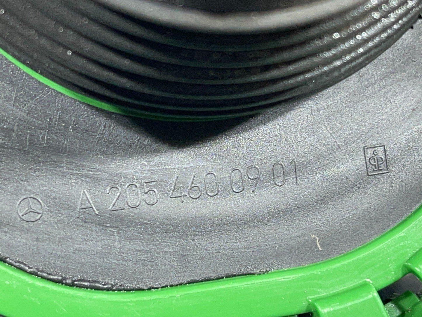 14-21 MERCEDES BENZ C300h W205 GENUINE STEERING COLUMN BOOT A2054600901