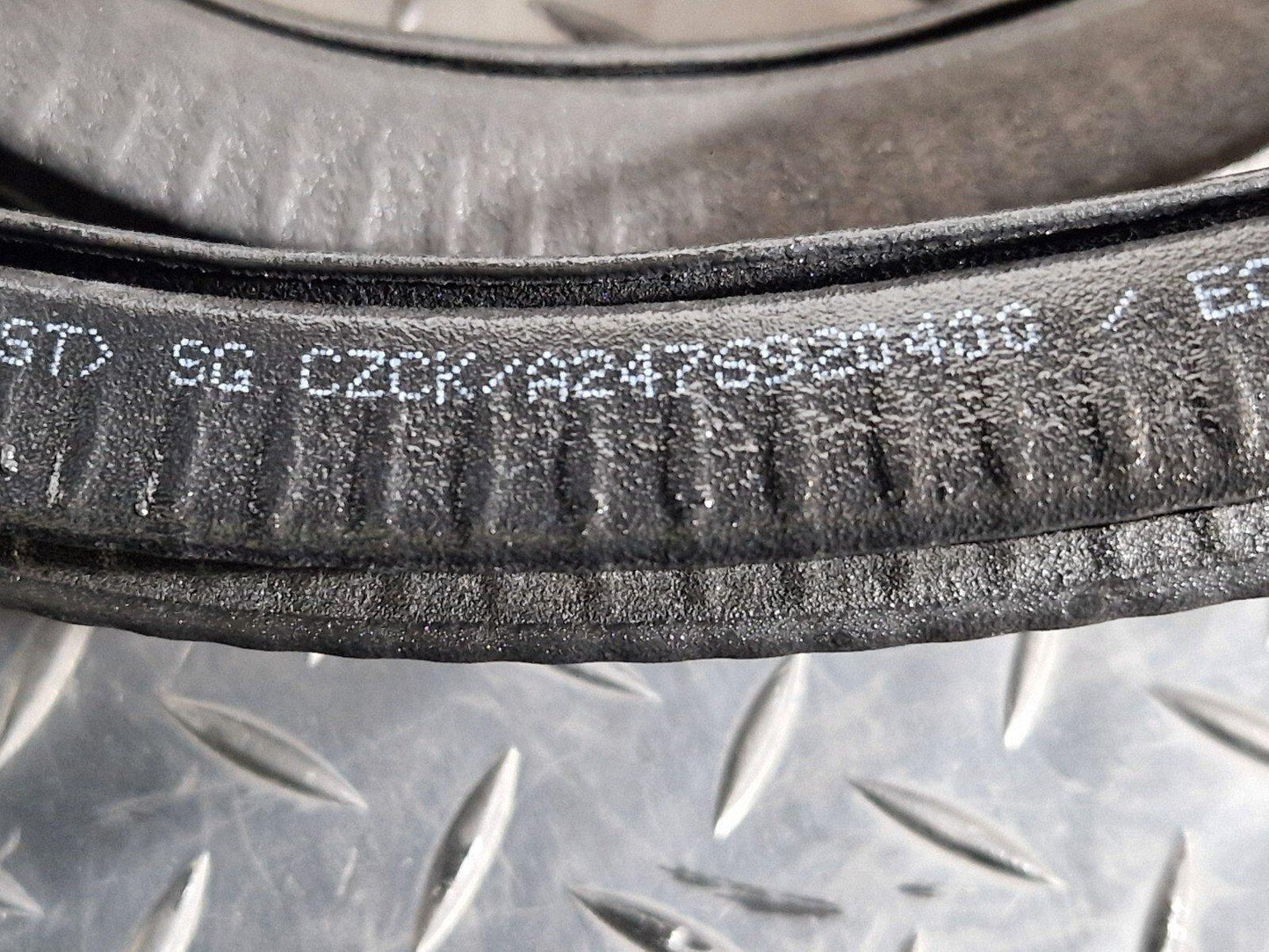 19-ON MERCEDES B CLASS W247 REAR DOOR RUBBER SEAL FITS LEFT & RIGHT A2476920400