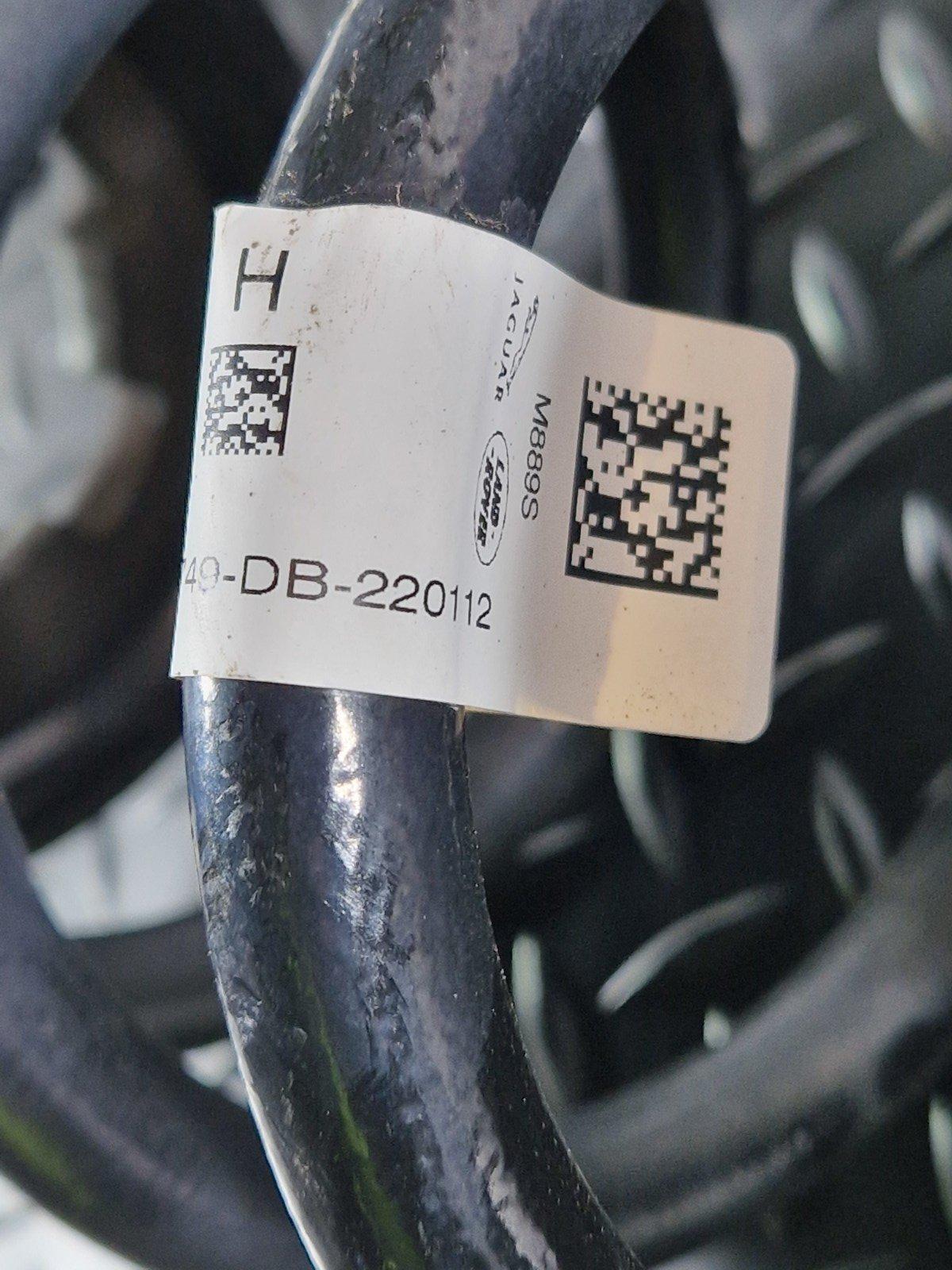 19-ON RANGE ROVER EVOQUE L551 OEM LEFT OR RIGHT REAR COIL SPRING K8D2-5B749-DB