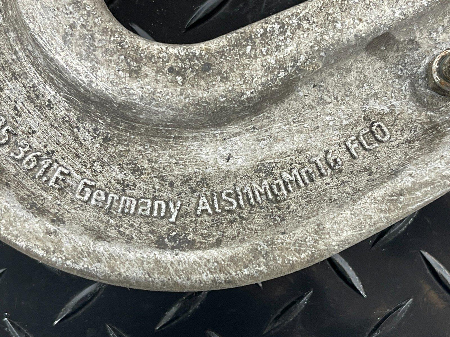 GENUINE AUDI A4 B9 A5 S5 F5 REAR LEFT OR RIGHT CONTROL ARM 8W0505361E