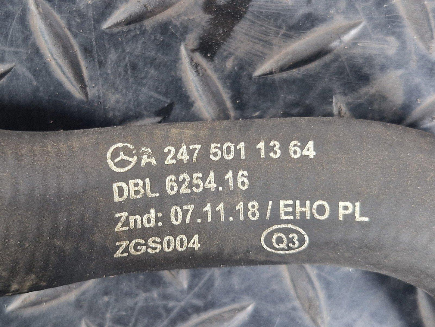 19-ON MERCEDES BENZ A CLASS EQ W177 WATER COOLANT PIPE A2475011364