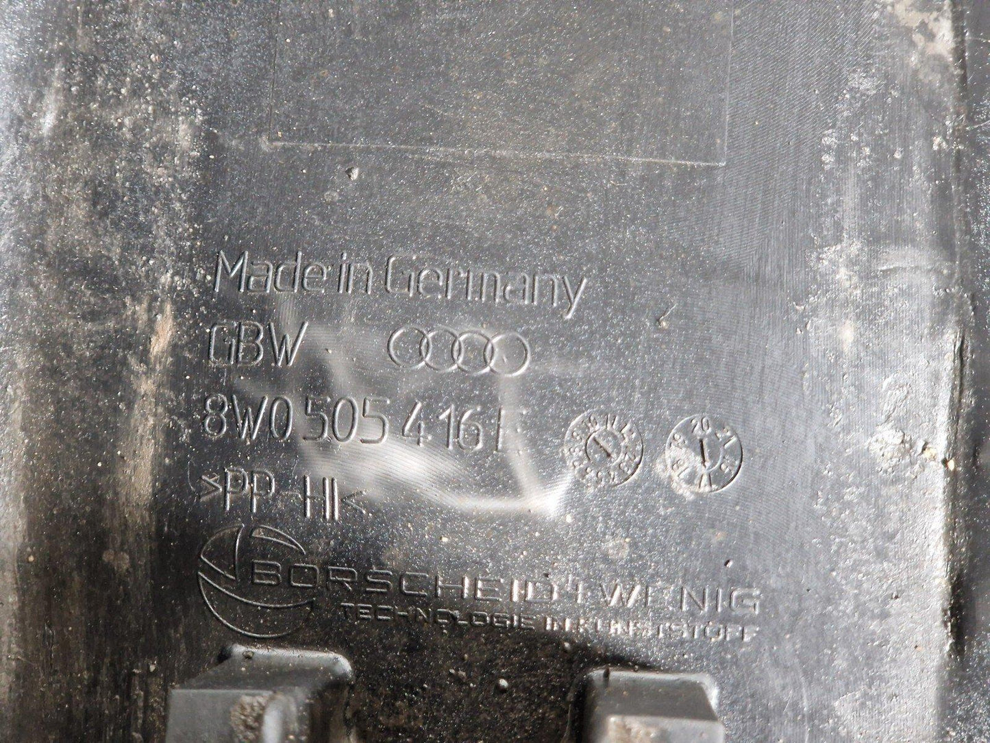 16-23 AUDI A5 F5 SPORTBACK S-LINE REAR RIGHT CONTROL ARM COVER 8W0505416E