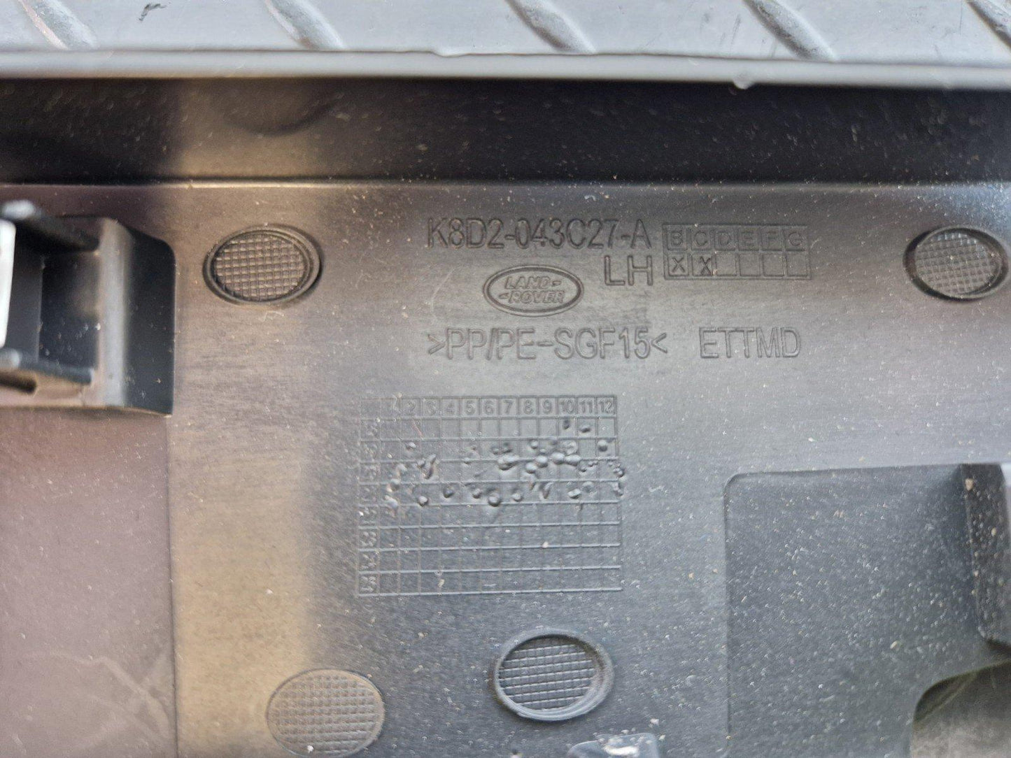 19-ON RANGE ROVER EVOQUE L551 GENUINE DASHBOARD TRIM K8D2-043C27-A