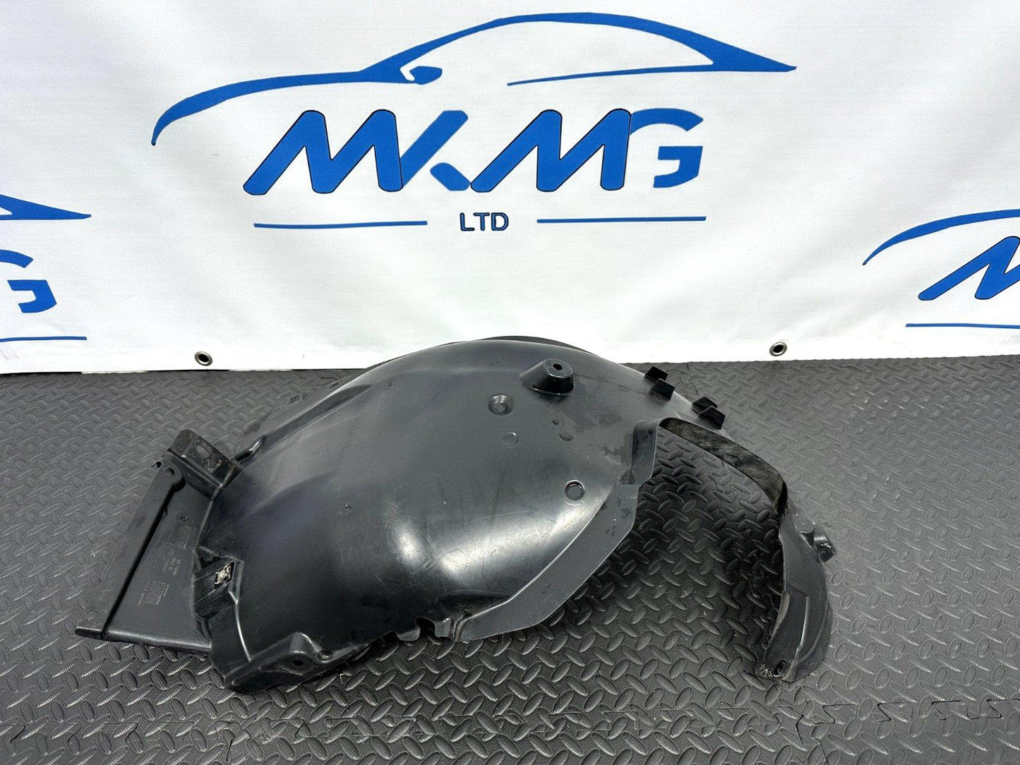 BMW X1 E84 GENUINE FRONT LEFT PASSENGER SIDE REAR HALF SPLASH GUARD 7312419