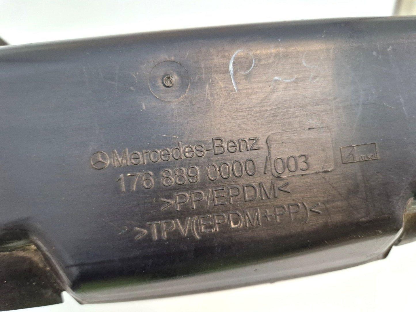 12-18 MERCEDES A CLASS W176 LEFT WING FENDER INSULATION COVER A1768890000