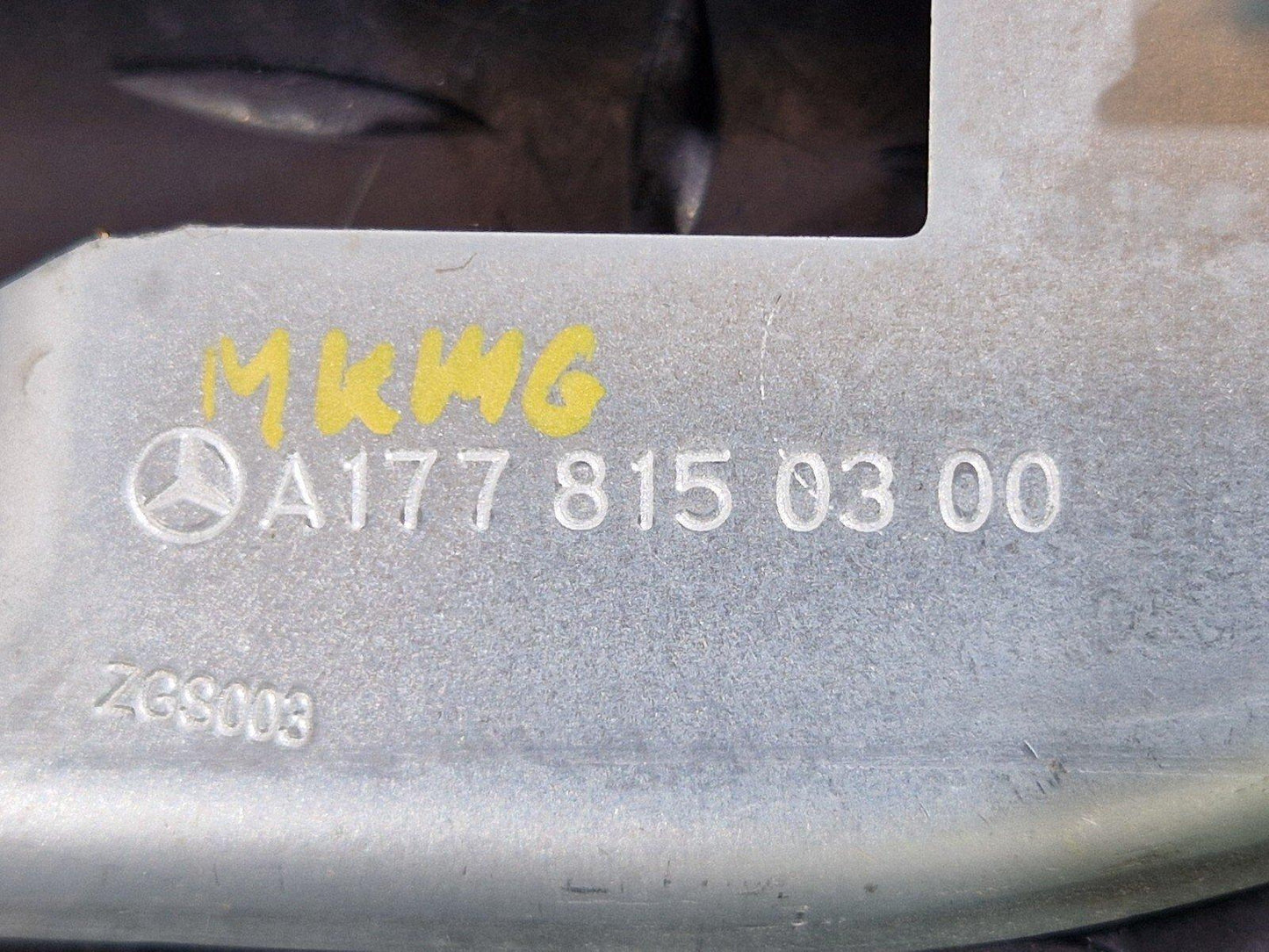 MERCEDES BENZ A CLASS W177 REAR LEFT N/S GRAB HANDLE ROOF MOUNT BRACKET