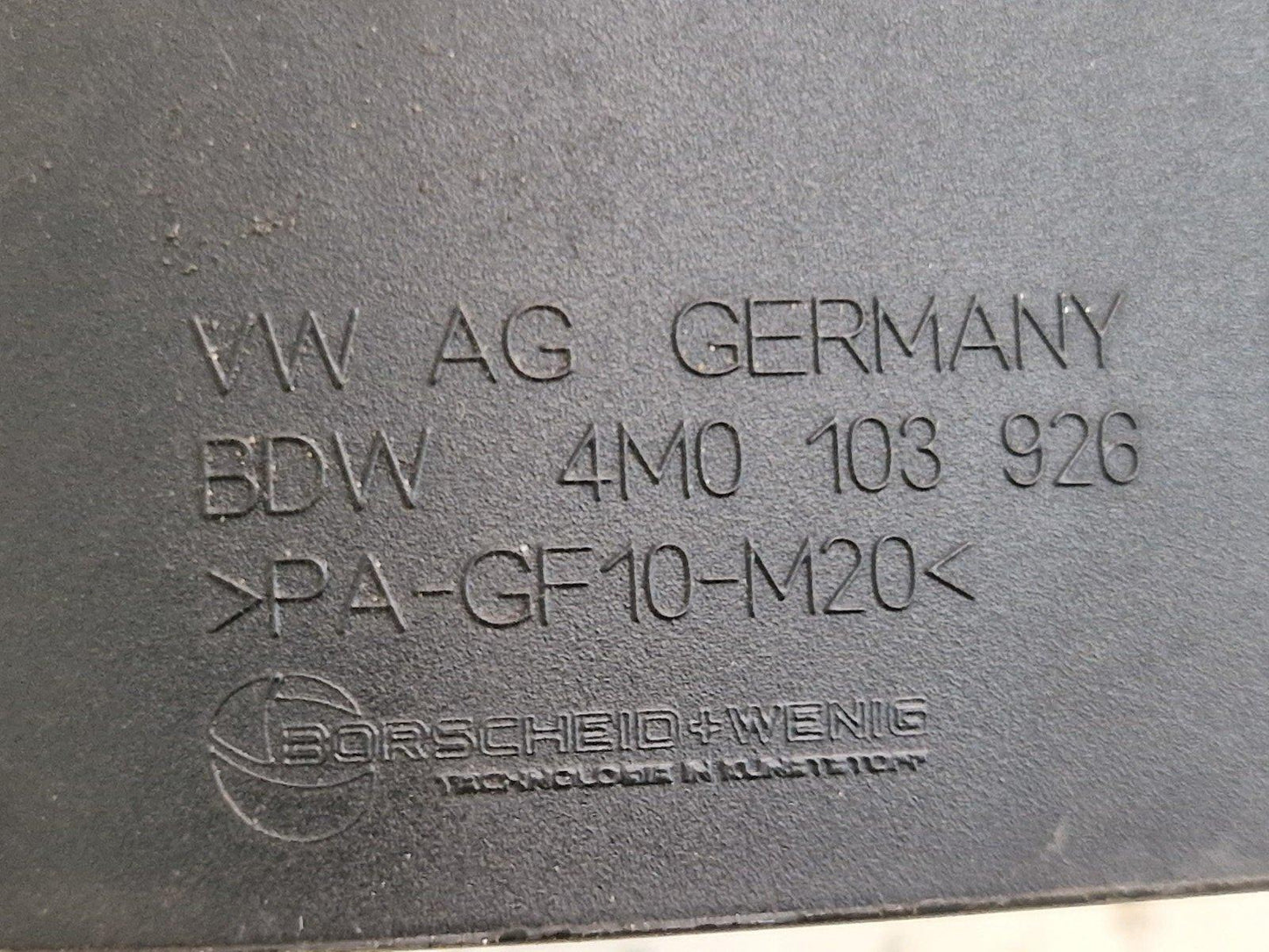 16-20 AUDI Q7 4M GENUINE FRONT ENGINE BAY COVER PANEL 4M0103926