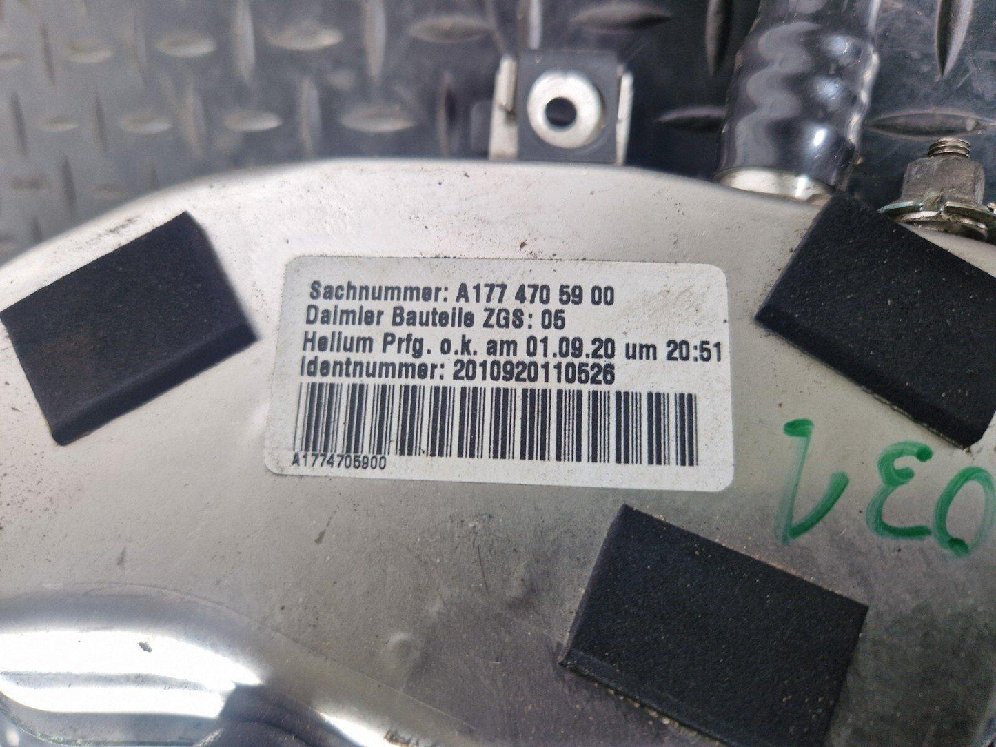 19-ON MERCEDES BENZ A CLASS EQ W177 INLET FUEL EXPANSION TANK A1774705900