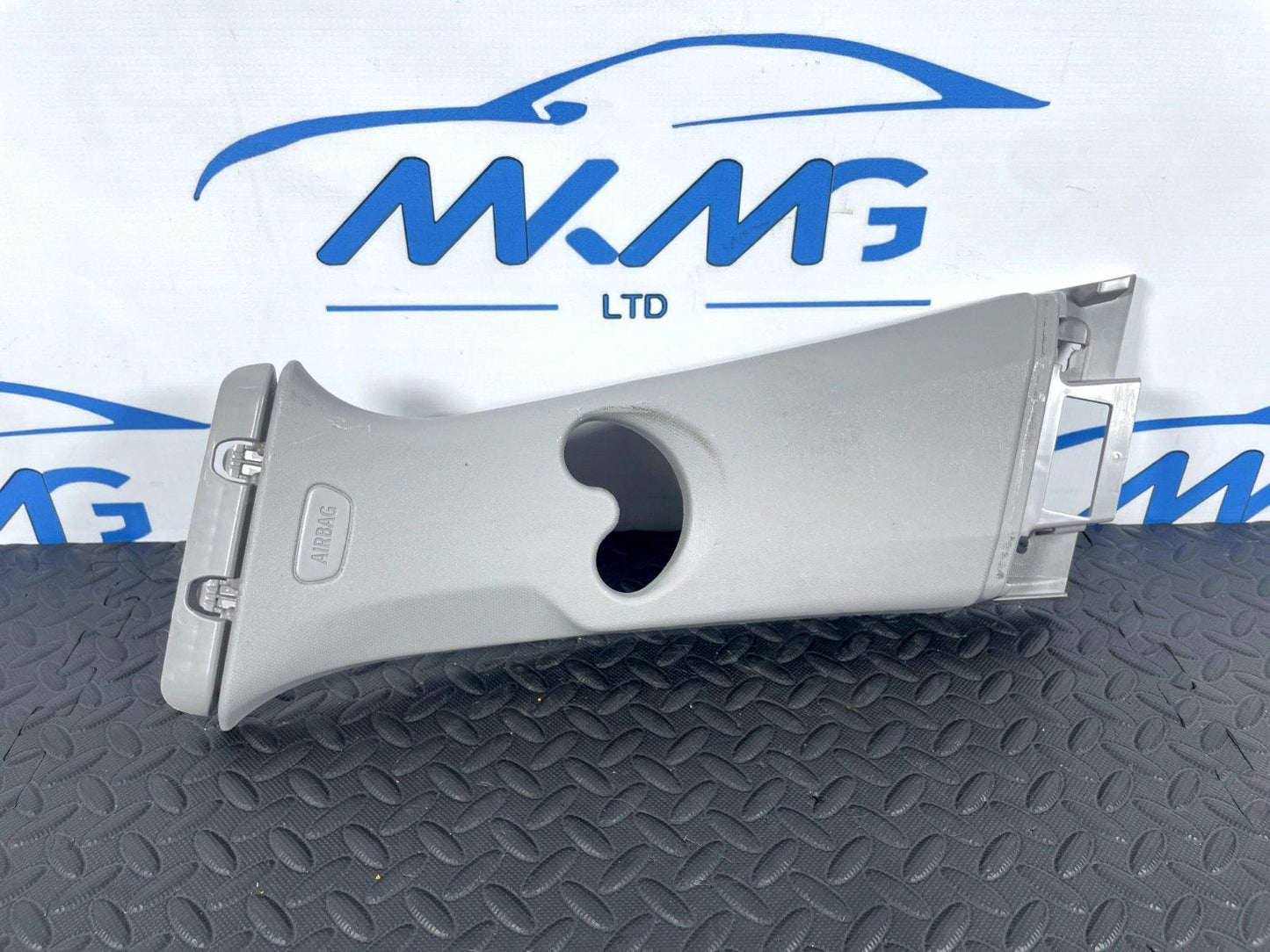14-21 BMW 2 SERIES GRAN TOURER F45 F46 LEFT SIDE B-PILLAR TIM COVER 7329587