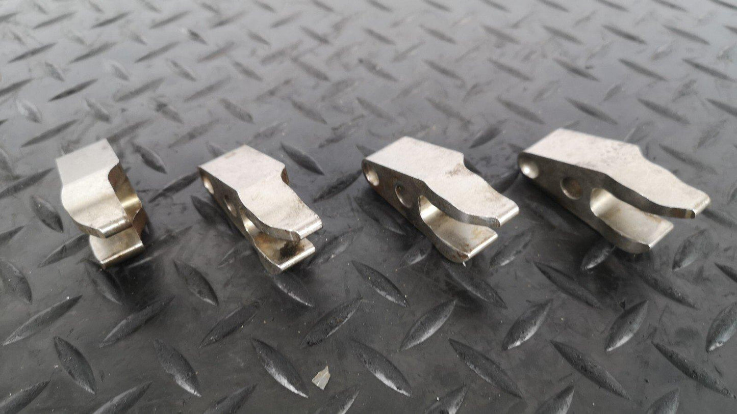 12-18 MERCEDES A B-CLASS W176 W246 GENUINE 1.8/2.1 CDI FUEL INJECTOR CLAMPS