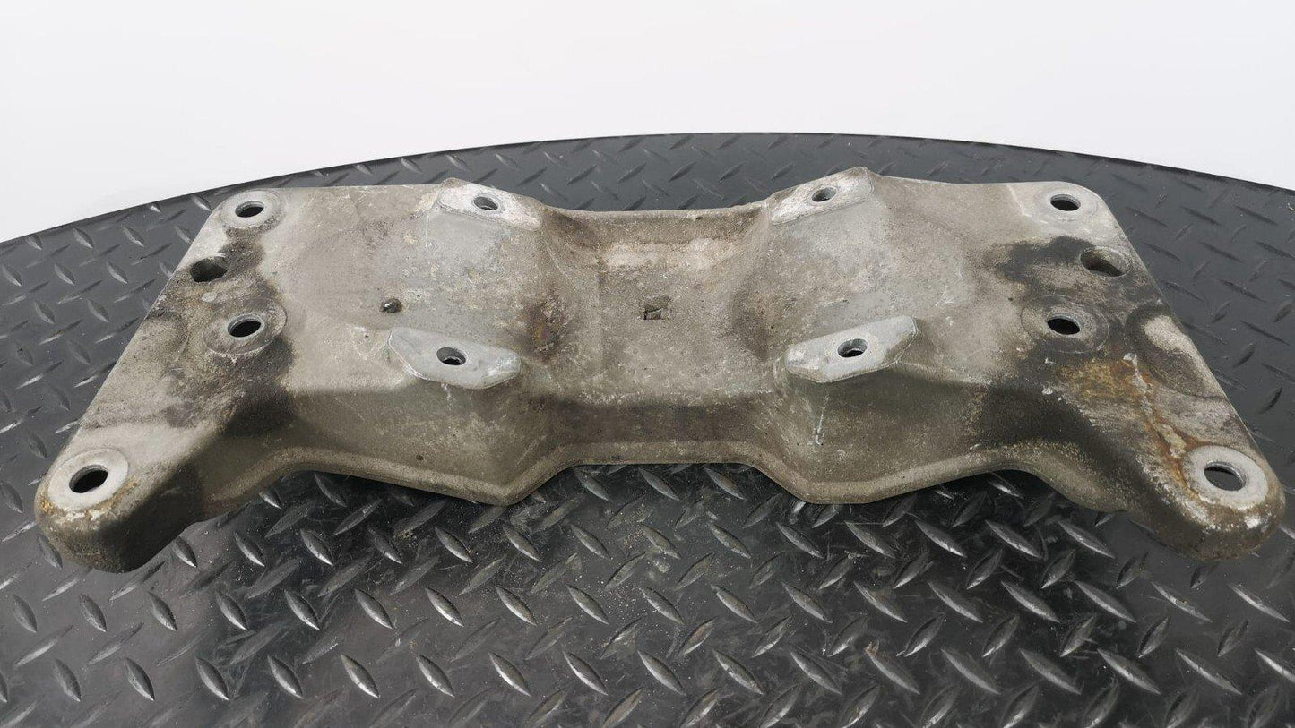 11-16 BMW M5 F10 4.4L V8 GENUINE TRANSMISSION SUPPORT BRACKET 6789483 *B111