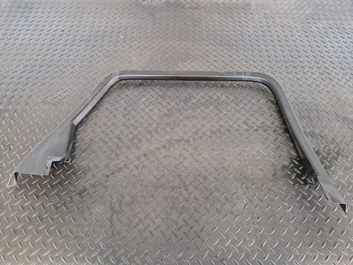 16-19 AUDI A4 B9 SPORT REAR LEFT NSR DOOR WINDOW FRAME TRIM 8W9867671