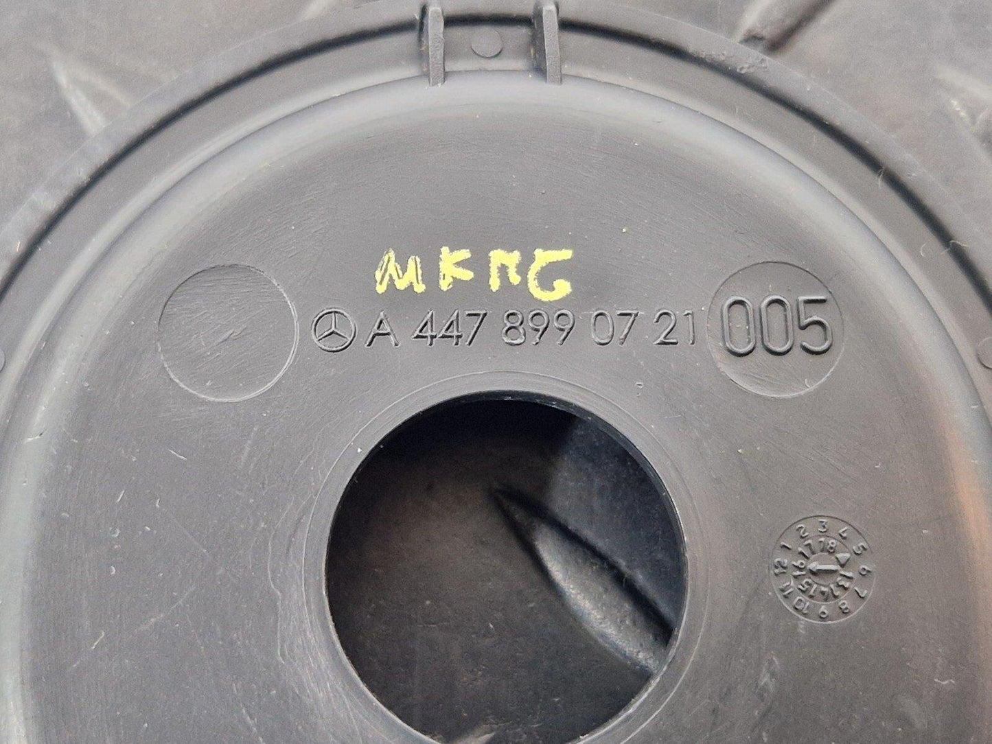 14-23 MERCEDES VITO W447 GENUINE B-PILLAR HANDLE RECESS SHEL TRIM A4478990721