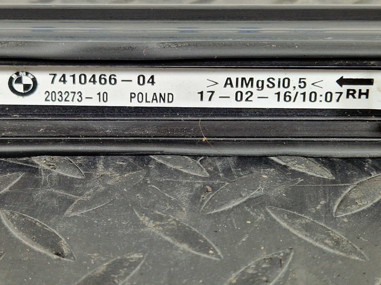 16-22 BMW X1 F48 GENUINE DRIVER RIGHT SIDE ROOF RAIL 7410466