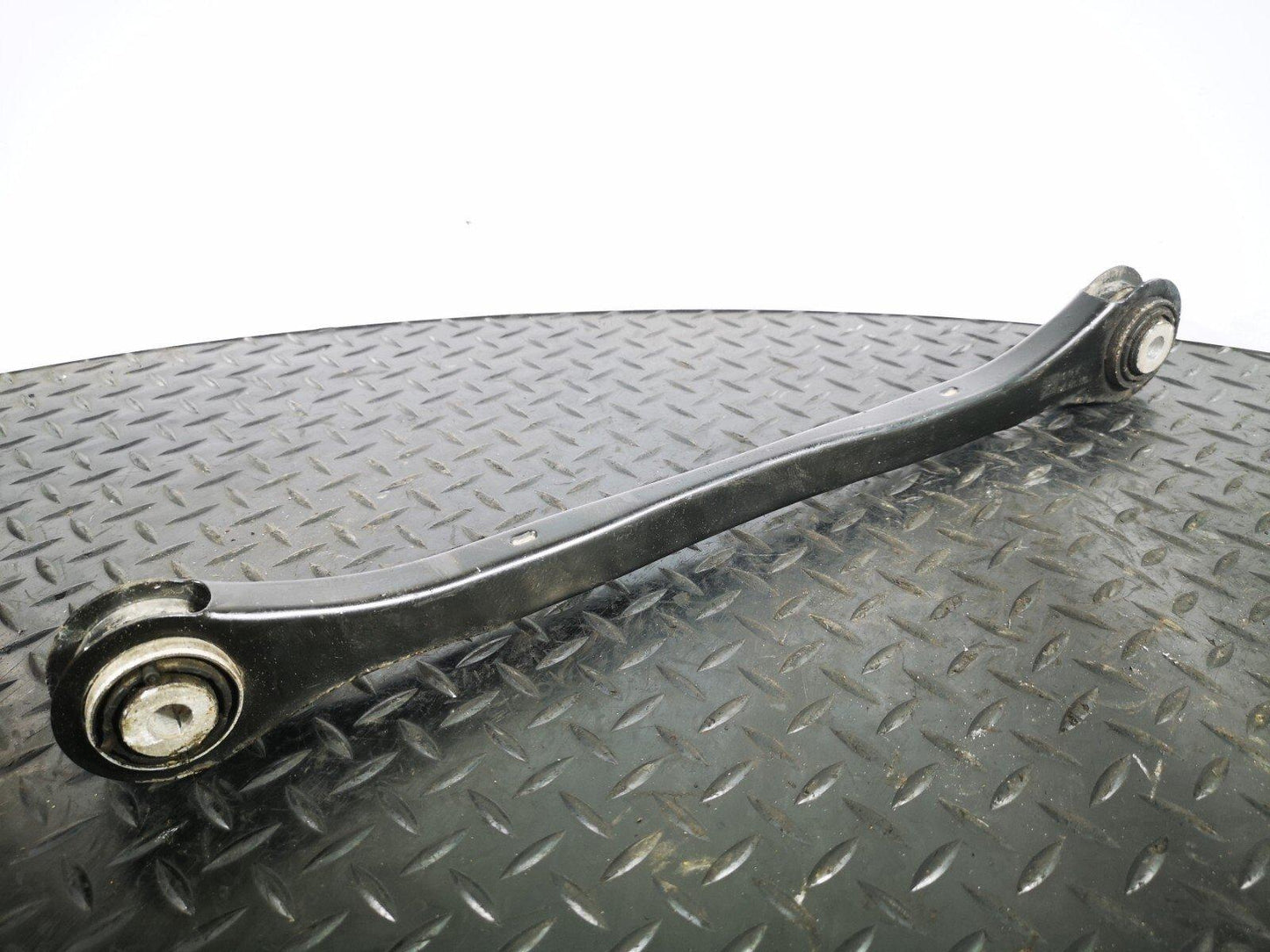 16-19 AUDI A4 B9 GENUINE 3.0TDI REAR RIGHT O/S TRAILING CONTROL ARM 8W0501530D
