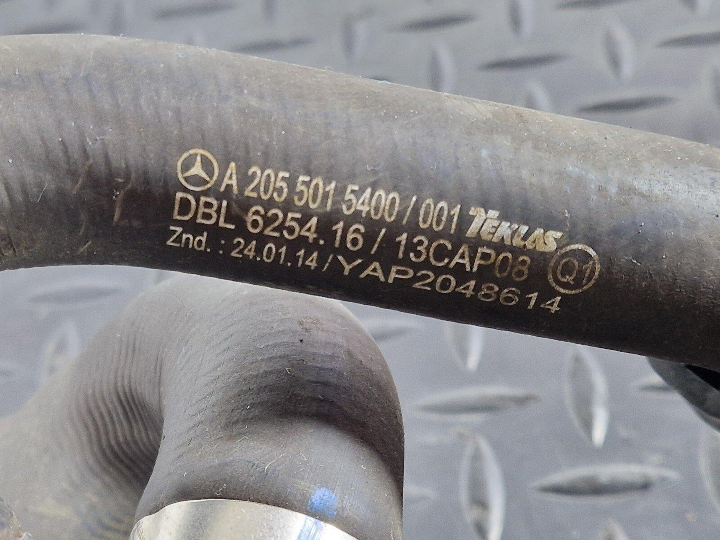 14-21 MERCEDES BENZ C220d W205 ENGINE WATER COOLANT PIPE HOSE TUBE A2055015400