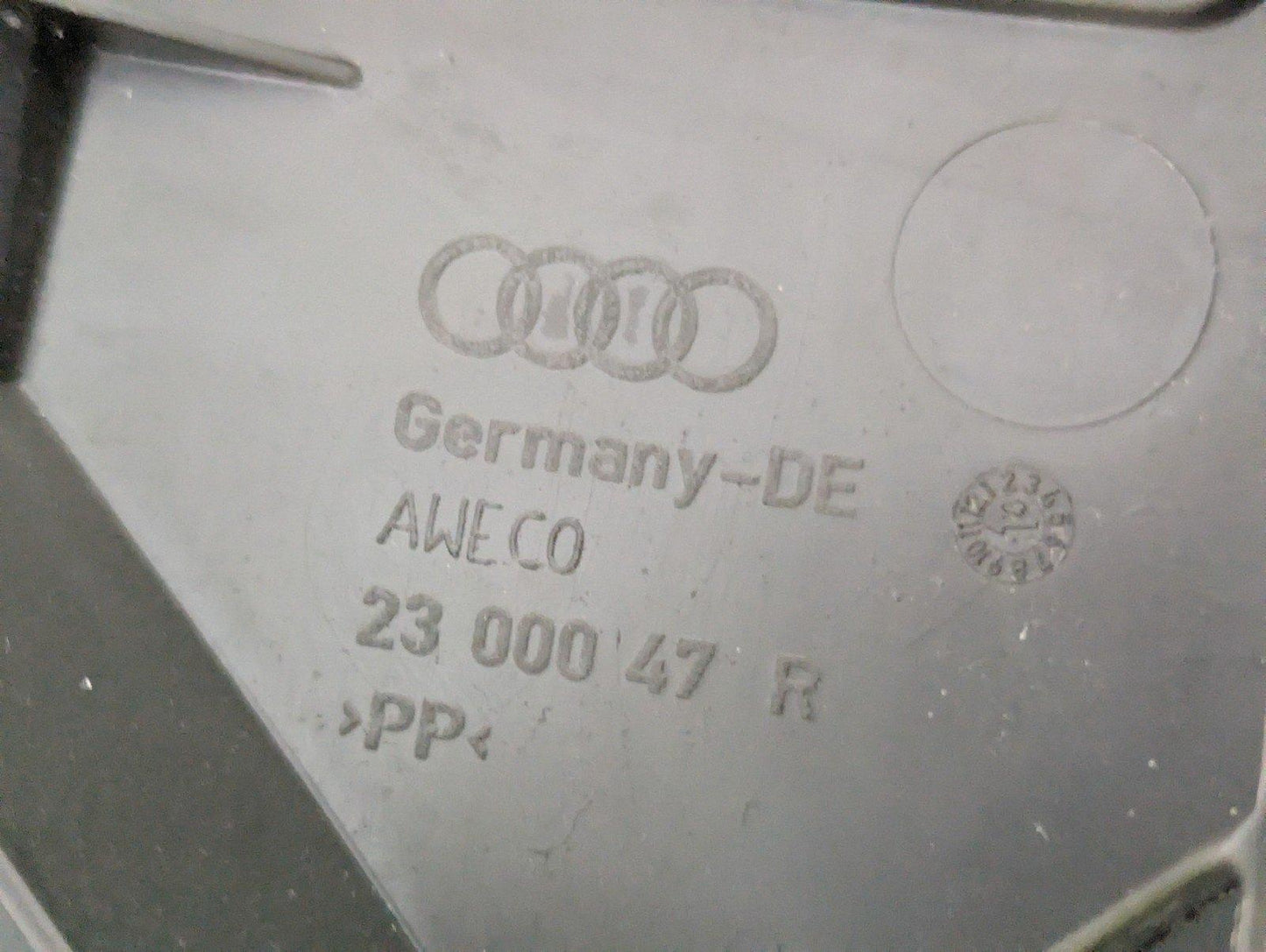 12-18 AUDI A6 C7 REAR SEAT BOLSTER DRIVER SIDE RIGHT 4G085704A