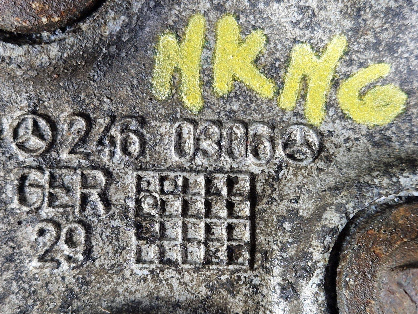 14-20 MERCEDES BENZ GLA X156 GENUINE OEM REAR LEFT N/S WHEEL HUB A2460306
