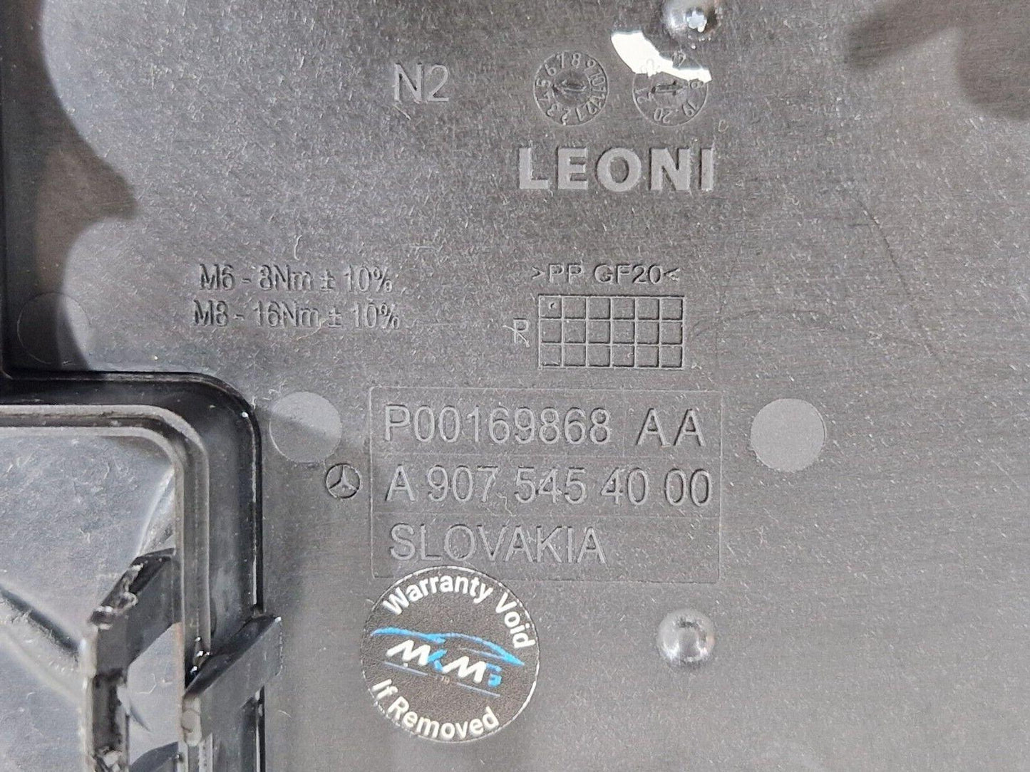 18-ON MERCEDES BENZ SPRINTER W907 OEM FUSE BOX COVER A9075454000
