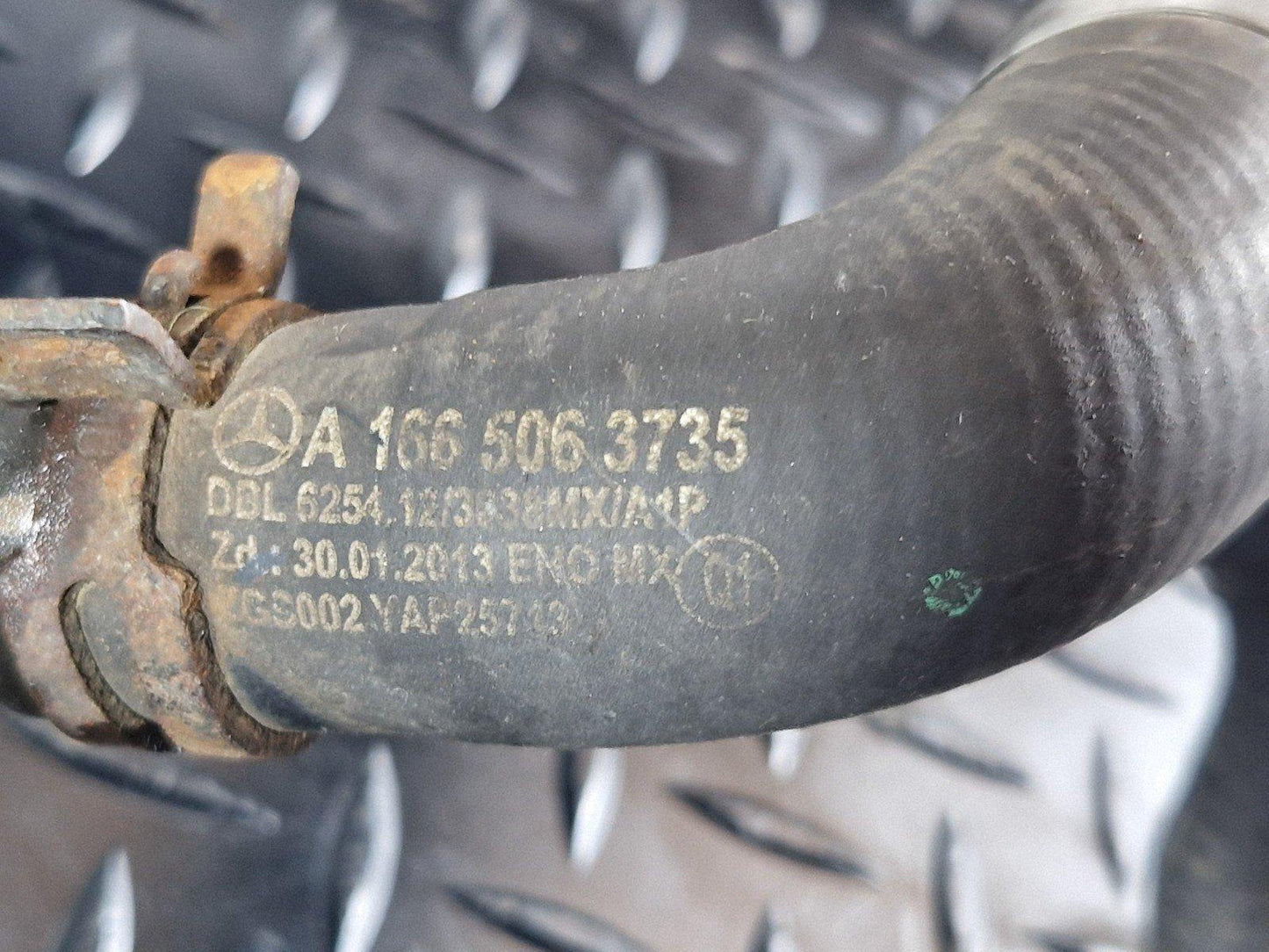 16-19 MERCEDES BENZ GLE W166 GENUINE ENGINE WATER COOLANT PIPE HOSE A1665063735