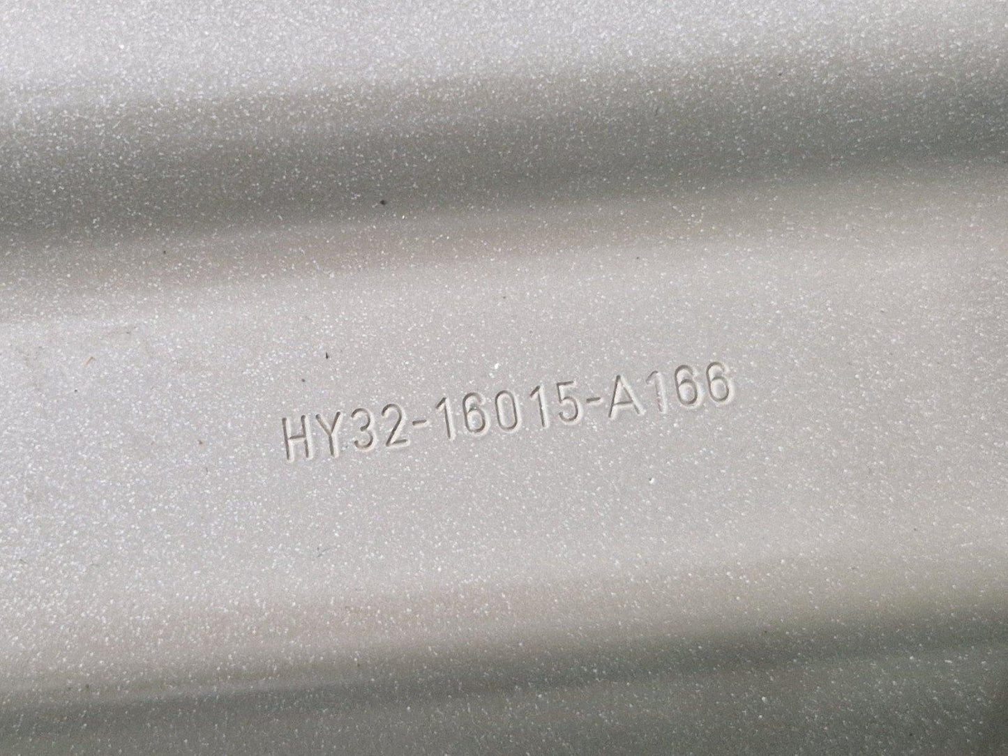 17-ON LAND ROVER DISCOVERY L462 GENUINE FRONT RIGHT SIDE FENDER WING HY3216144AA