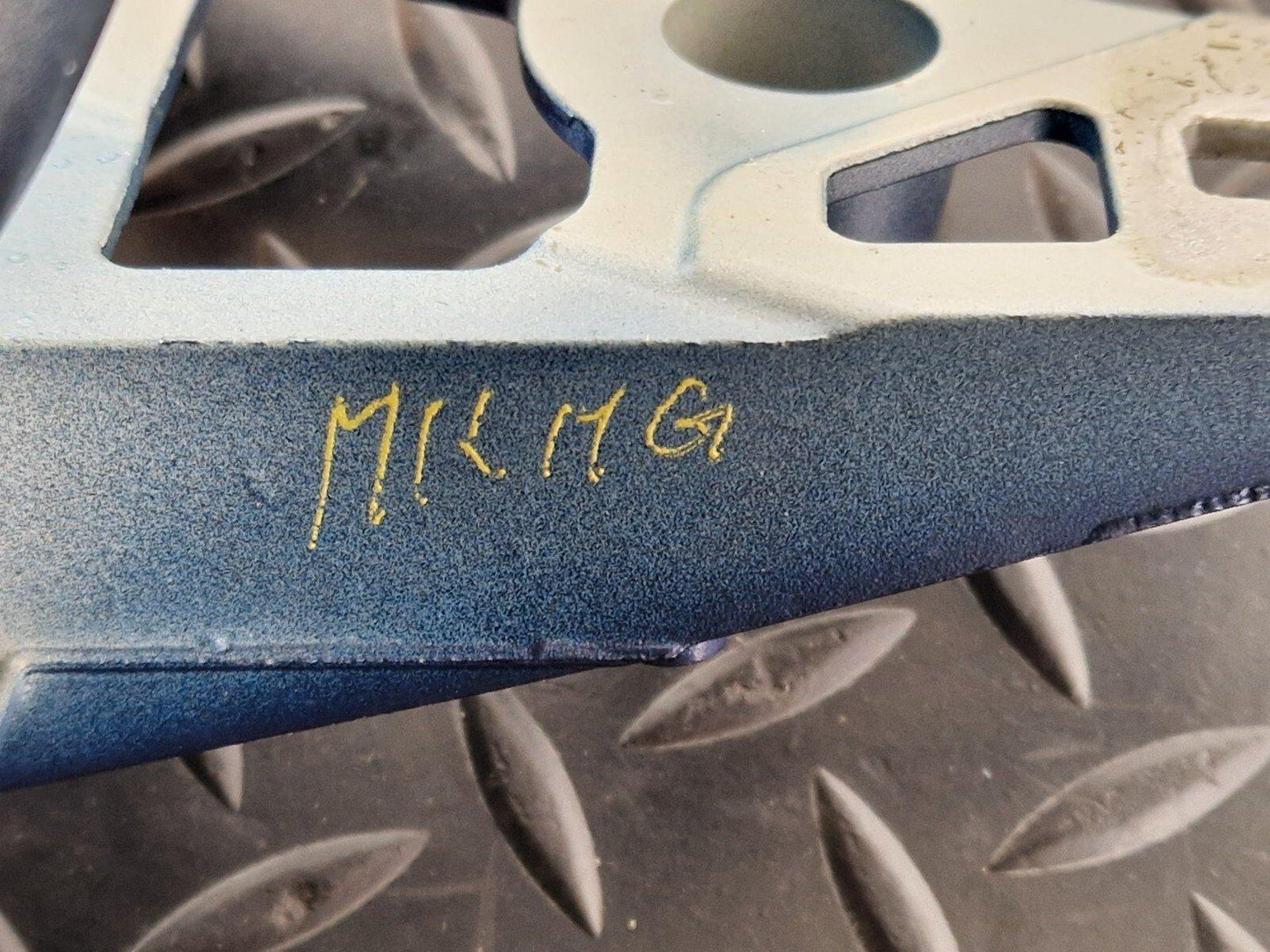 14-21 MERCEDES BENZ C200 W205 REAR LEFT BOOTLID HINGE A2057500328